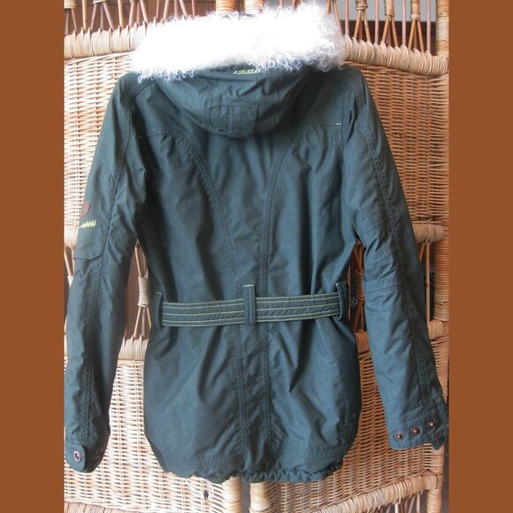 PEAK PERFORMANCE OUTDOOR JACKET DESIGNED IN SWEDEN - Picture 3 of 9